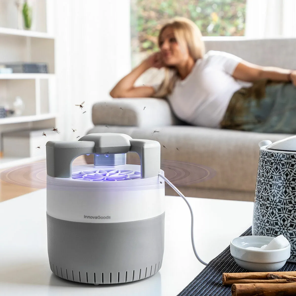 Sací lampa proti komárům KL Silen InnovaGoods
