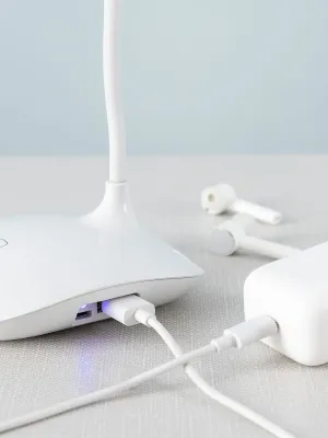 Dotyková dobíjecí stolní LED lampa Lum2Go InnovaGoods