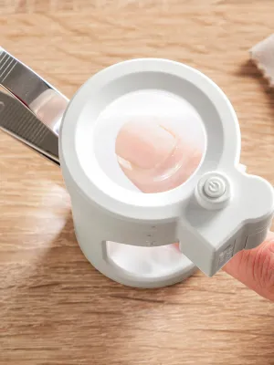 Kleštičky na nehty se světlem LED, lupou a pilníkem Clail InnovaGoods